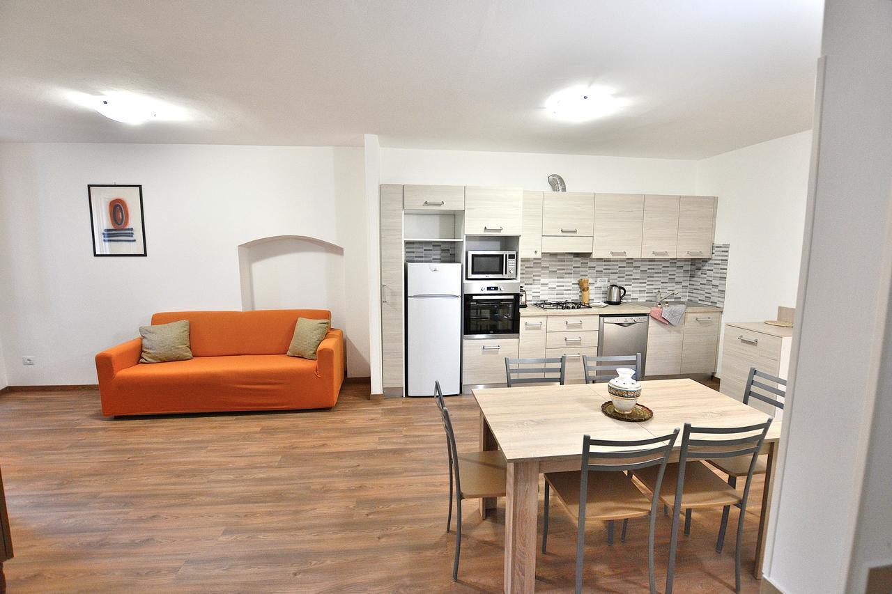 Apartment Del Pescatore Torri Del Benaco Exterior photo